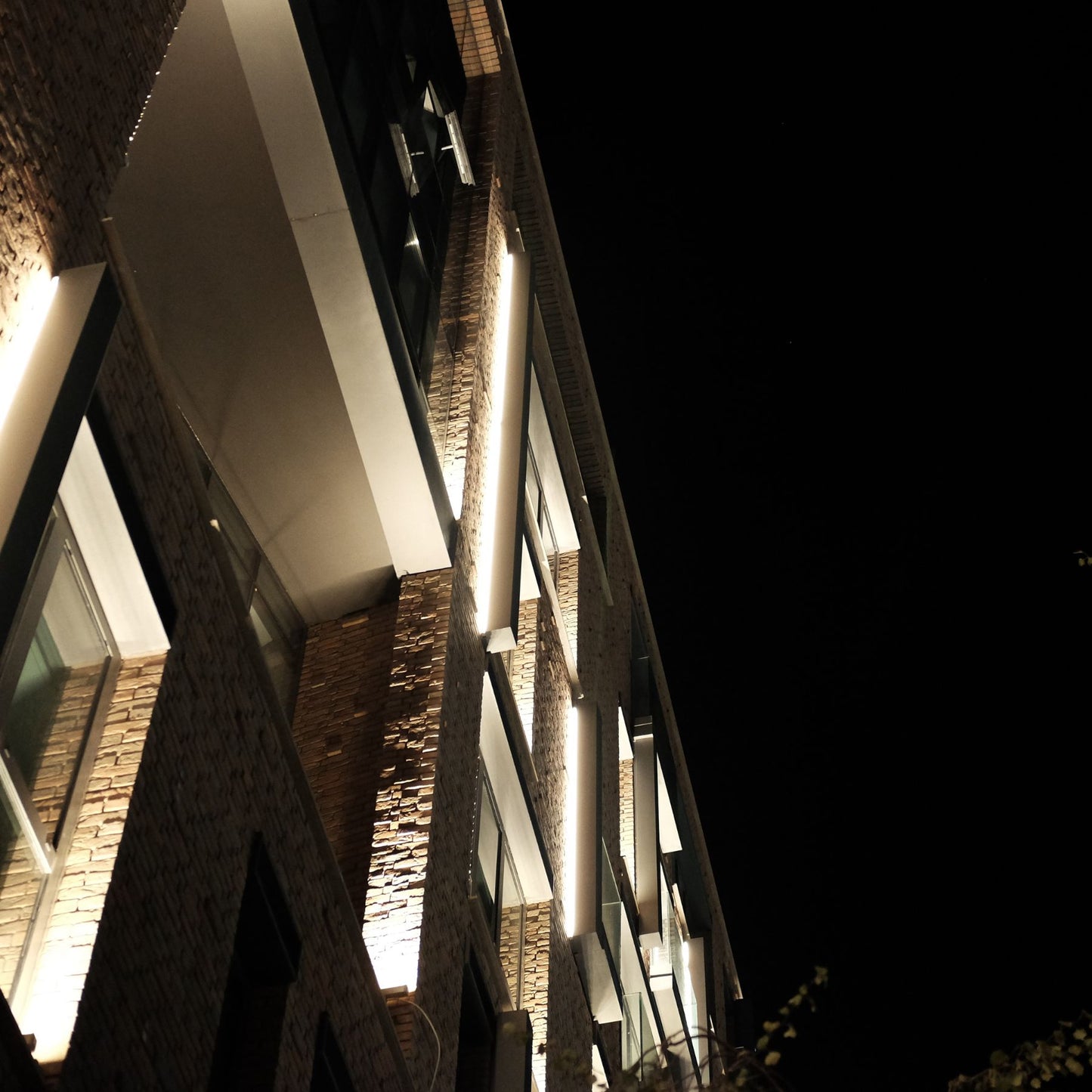 Compact LED Floodlight 10W White 1070lm - 4000K - IP65
